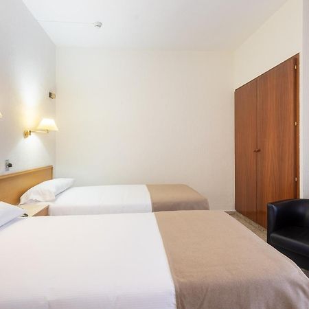 Hotel Leuka لقنت المظهر الخارجي الصورة