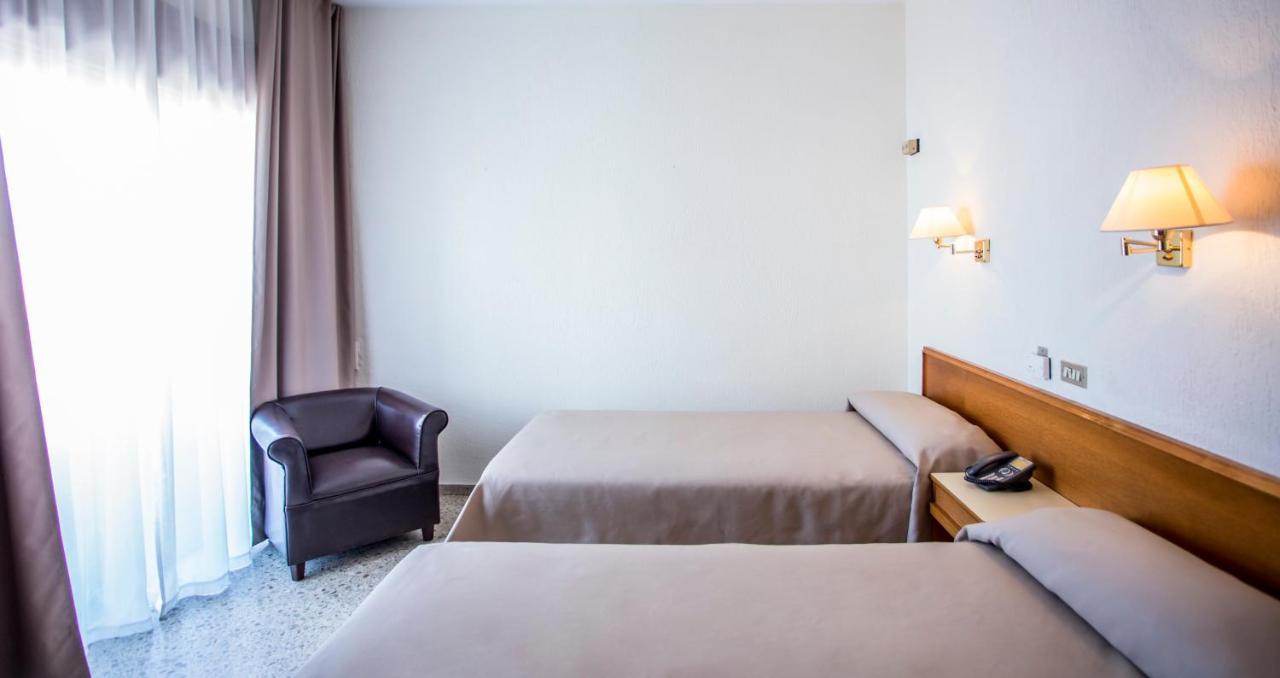 Hotel Leuka لقنت المظهر الخارجي الصورة