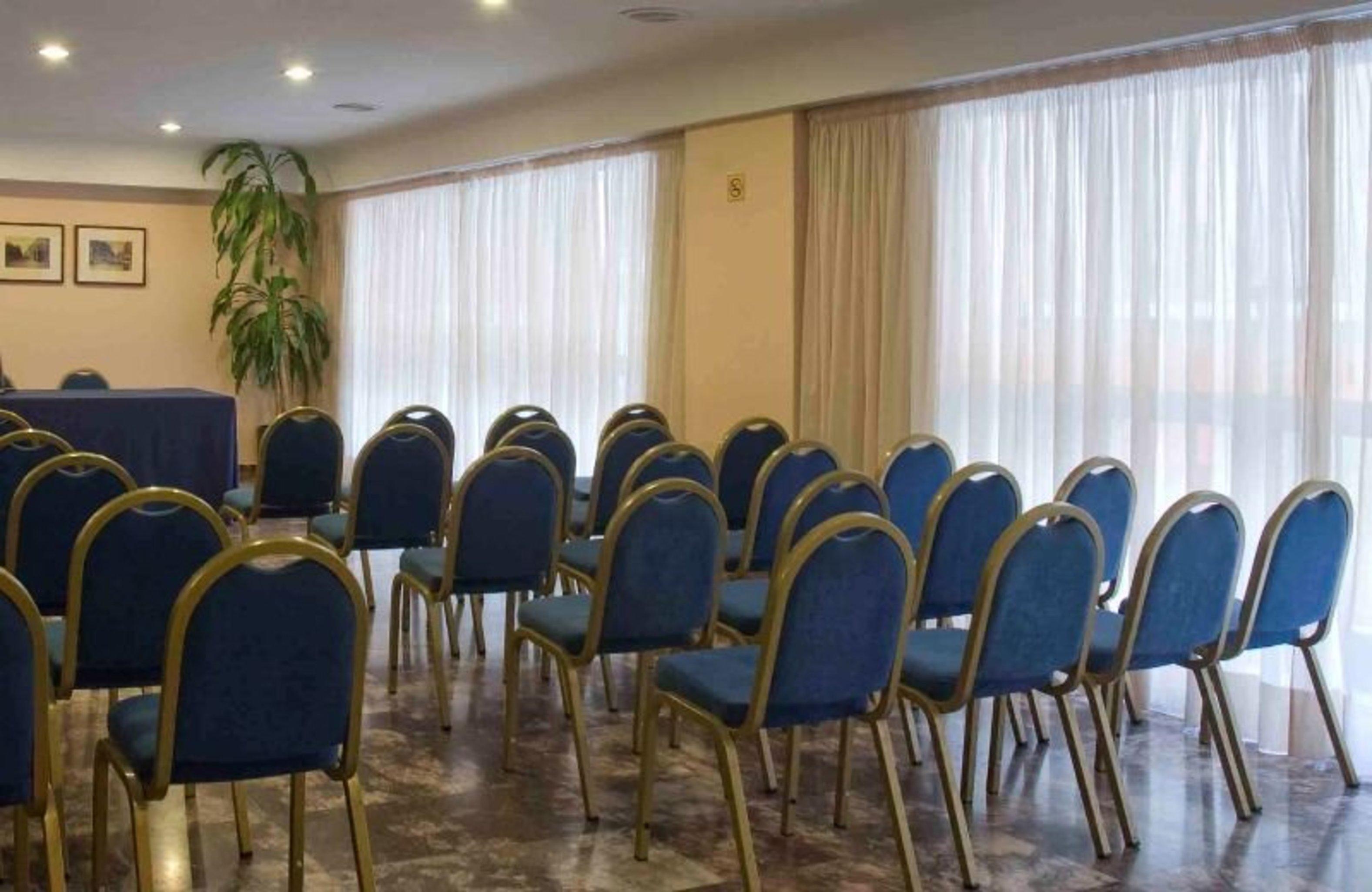 Hotel Leuka لقنت المظهر الخارجي الصورة