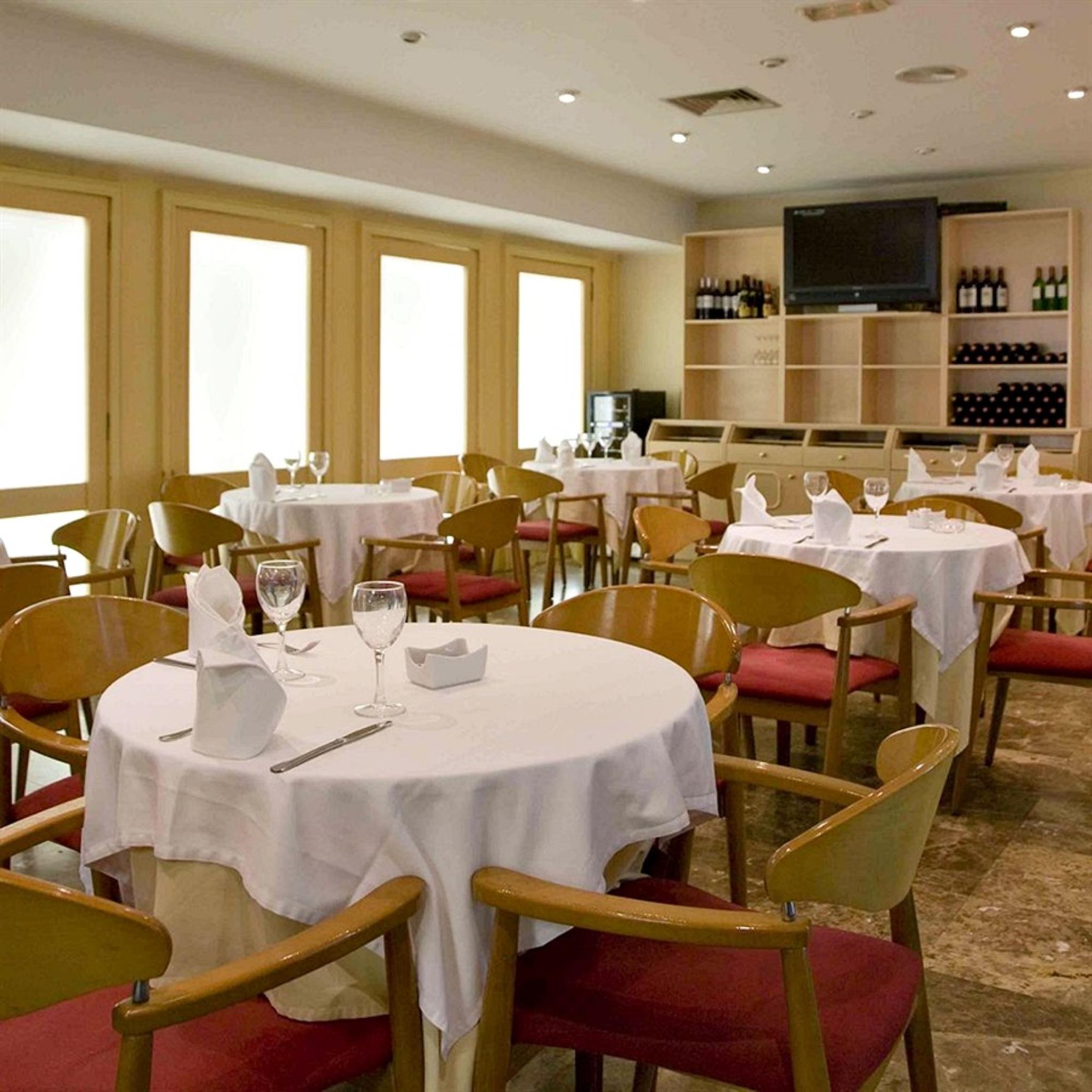 Hotel Leuka لقنت المظهر الخارجي الصورة