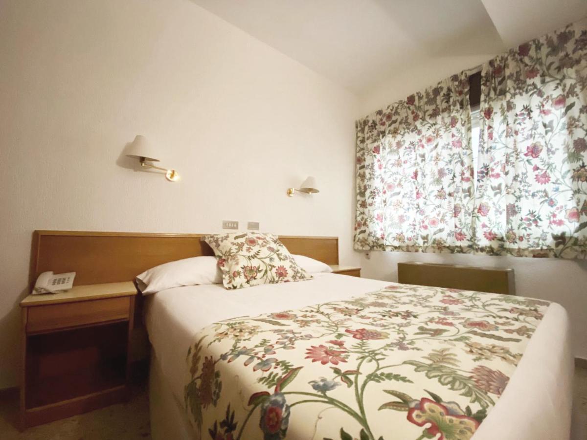 Hotel Leuka لقنت المظهر الخارجي الصورة